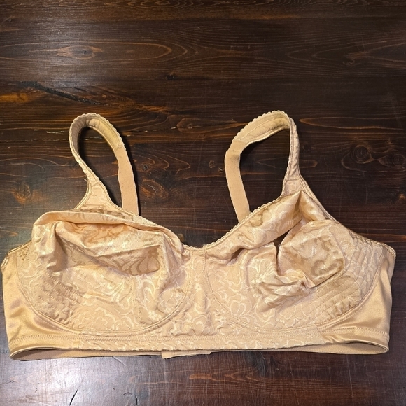Playtex Other - Playtex Cream Comfort Bra Intimates Sleepwear
